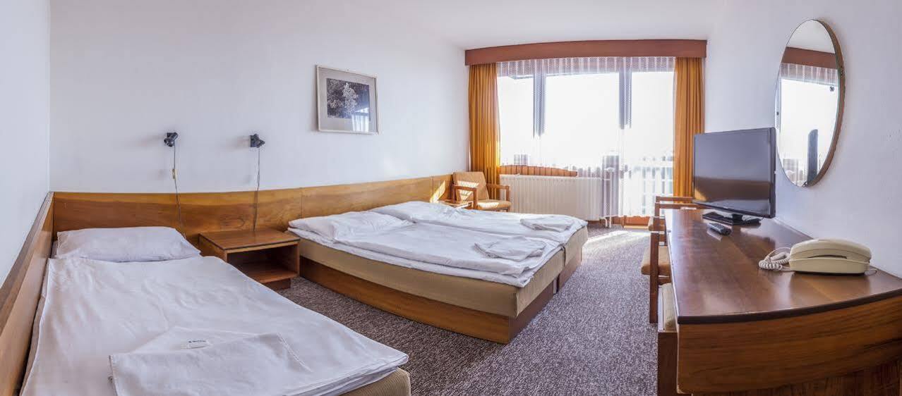 Hotel Sorea Hutnik Ii. Tátralomnic Kültér fotó